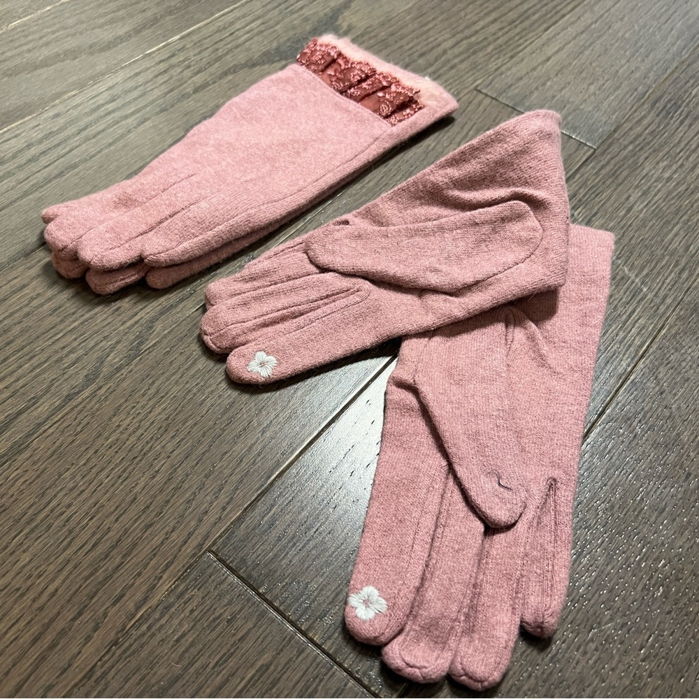 Gloves - Picture 4 of 5